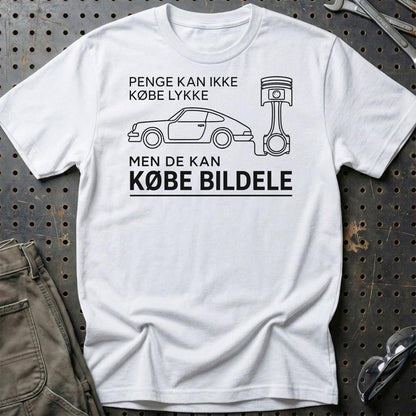 Penge Kan Ikke Købe Lykke – Men De Kan Købe Bildele Unisex T-Shirt , Bomuld-Beklædning-Garage Culture-Hvid-S-Garage Culture Shop- garage - man cave - merchandise