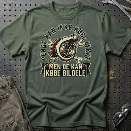 Penge Kan Ikke Købe Lykke – Men De Kan Købe Bildele Unisex T-Shirt , Bomuld-Beklædning-Garage Culture-Grøn Militær-S-Garage Culture Shop- garage - man cave - merchandise