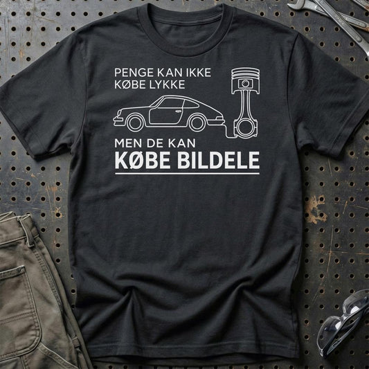 Penge Kan Ikke Købe Lykke – Men De Kan Købe Bildele Unisex T-Shirt , Bomuld-Beklædning-Garage Culture-Sort-S-Garage Culture Shop- garage - man cave - merchandise