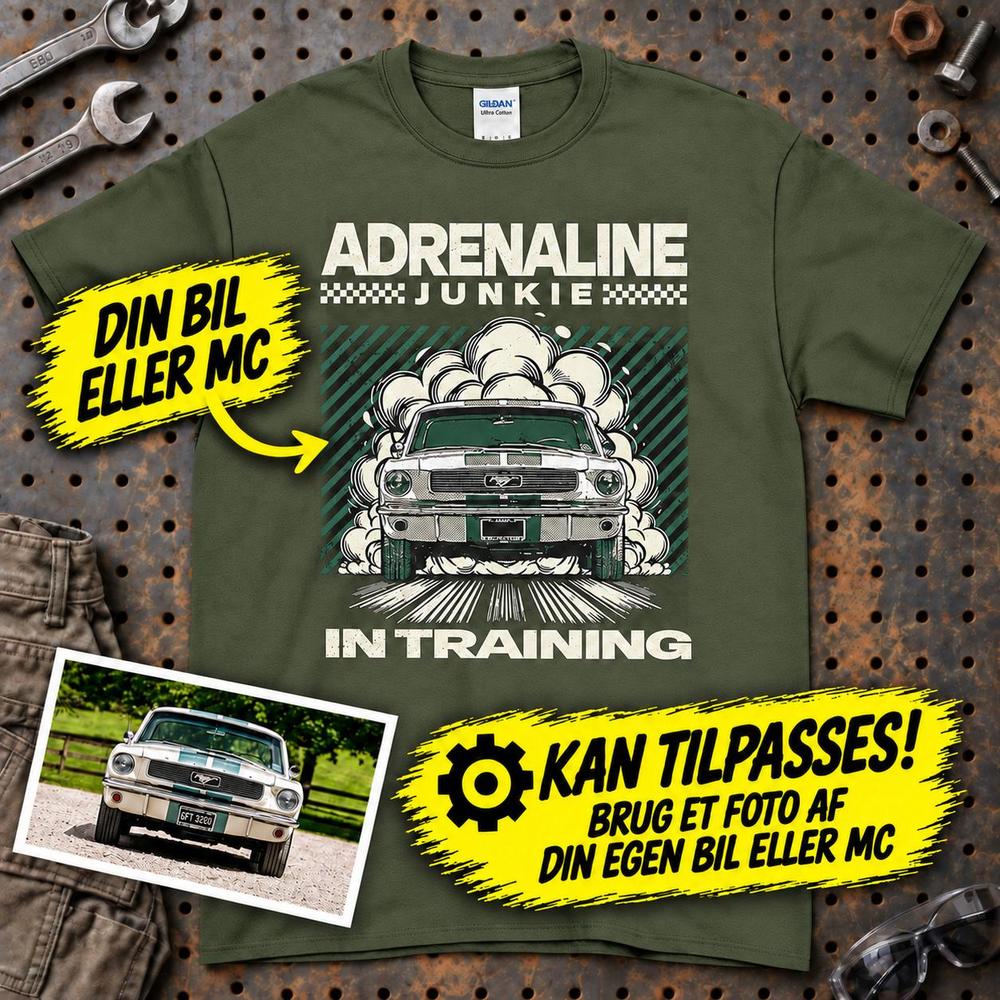 
Produktbillede af Personlig - Adrenaline Junkie In Training - Med Din Bil MC Billede T-Shirt