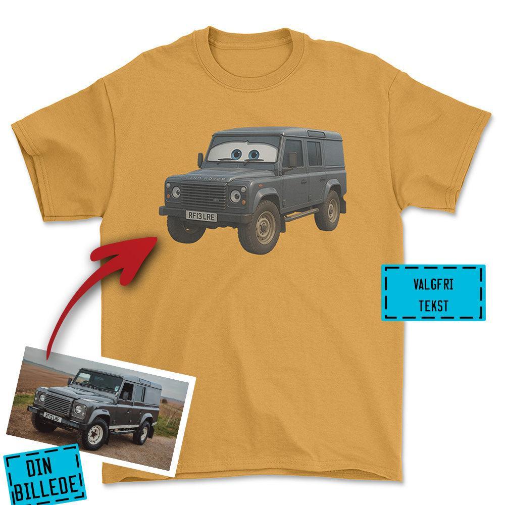 Personlig - Din Bil Pixar Cars Style - Med Din Bil MC Billede Unisex T-Shirt , Bomuld-Beklædning-Garage Culture-Guld-S-Garage Culture Shop- garage - man cave - merchandise