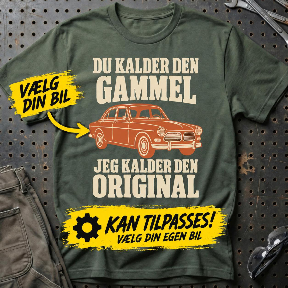 
Produktbillede af Personlig – Du kalder den gammel, jeg kalder den original – T-shirt med din bil