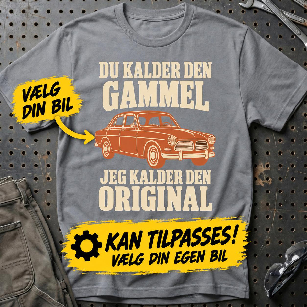 
Produktbillede af Personlig – Du kalder den gammel, jeg kalder den original – T-shirt med din bil