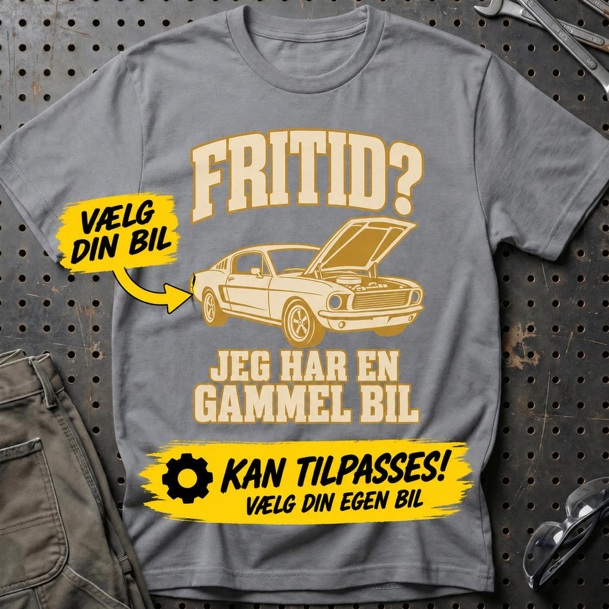 
Produktbillede af Personlig – Fritid? Jeg har en gammel bil – T-shirt med din bil
