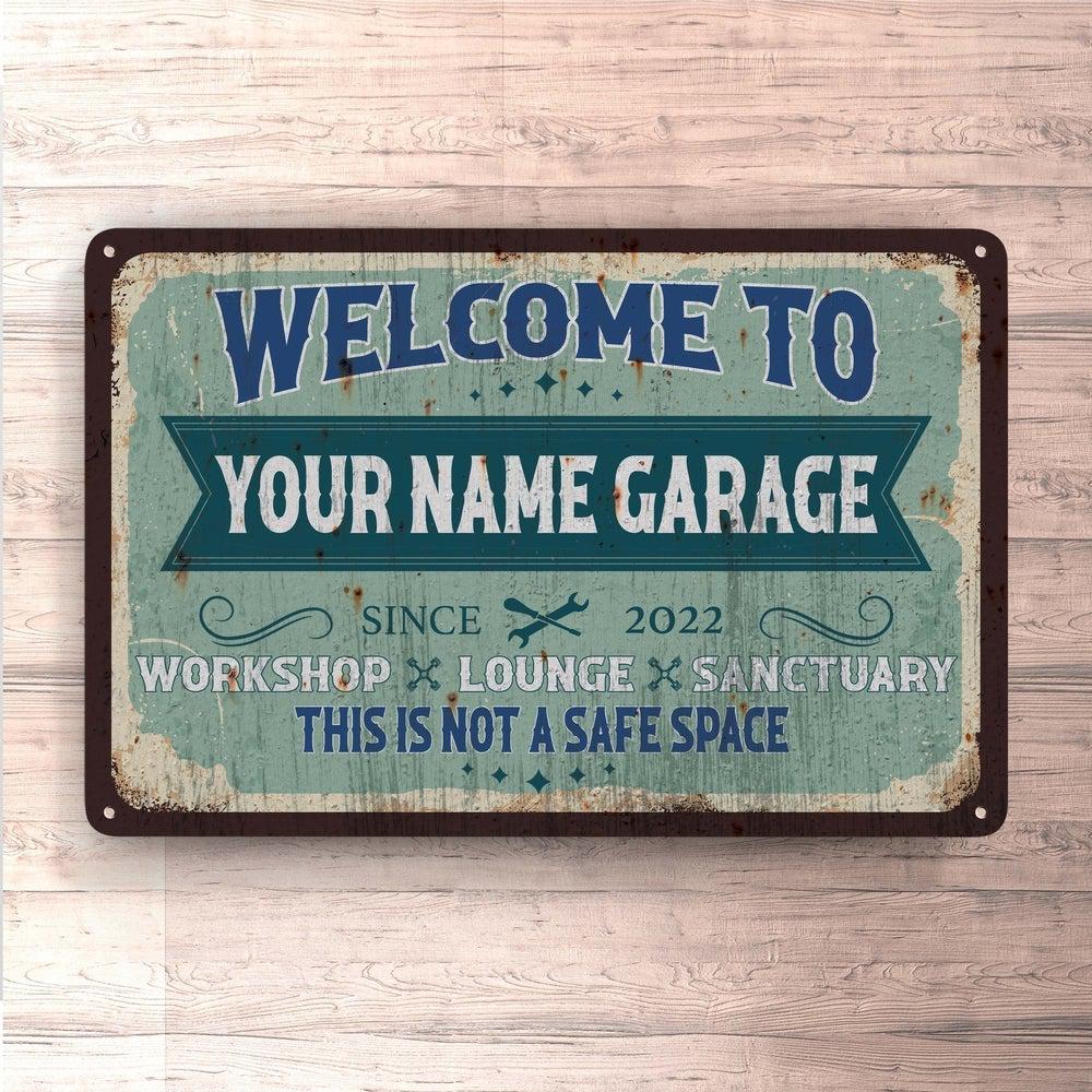 Personlig Til Dig - Din Navn Garage This Is Not A Safe Space - Skilte, Musemåtte, Dørmåtte , Plakat-Skilte-Garage-Garage Culture Shop- garage - man cave - merchandise