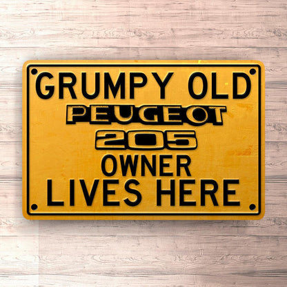 Peugeot 205 Grumpy Old Peugeot 205 Owner Lives Here Skilte, Musemåtte, Dørmåtte , Plakat-Skilte-Peugeot-Garage Culture Shop- garage - man cave - merchandise