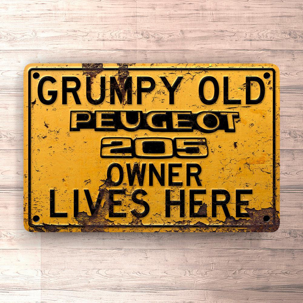 Peugeot 205 Grumpy Old Peugeot 205 Owner Lives Here Skilte, Musemåtte, Dørmåtte , Plakat-Skilte-Peugeot-Garage Culture Shop- garage - man cave - merchandise
