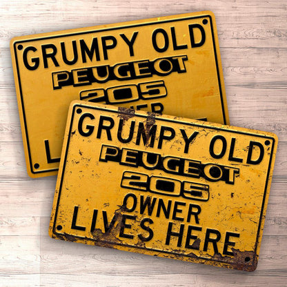 Peugeot 205 Grumpy Old Peugeot 205 Owner Lives Here Skilte, Musemåtte, Dørmåtte , Plakat-Skilte-Peugeot-Garage Culture Shop- garage - man cave - merchandise