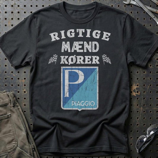 Piaggio Rigtige Mænd Kører - Unisex T-Shirt , Bomuld-Beklædning-Piaggio-Sort-S-Garage Culture Shop- garage - man cave - merchandise