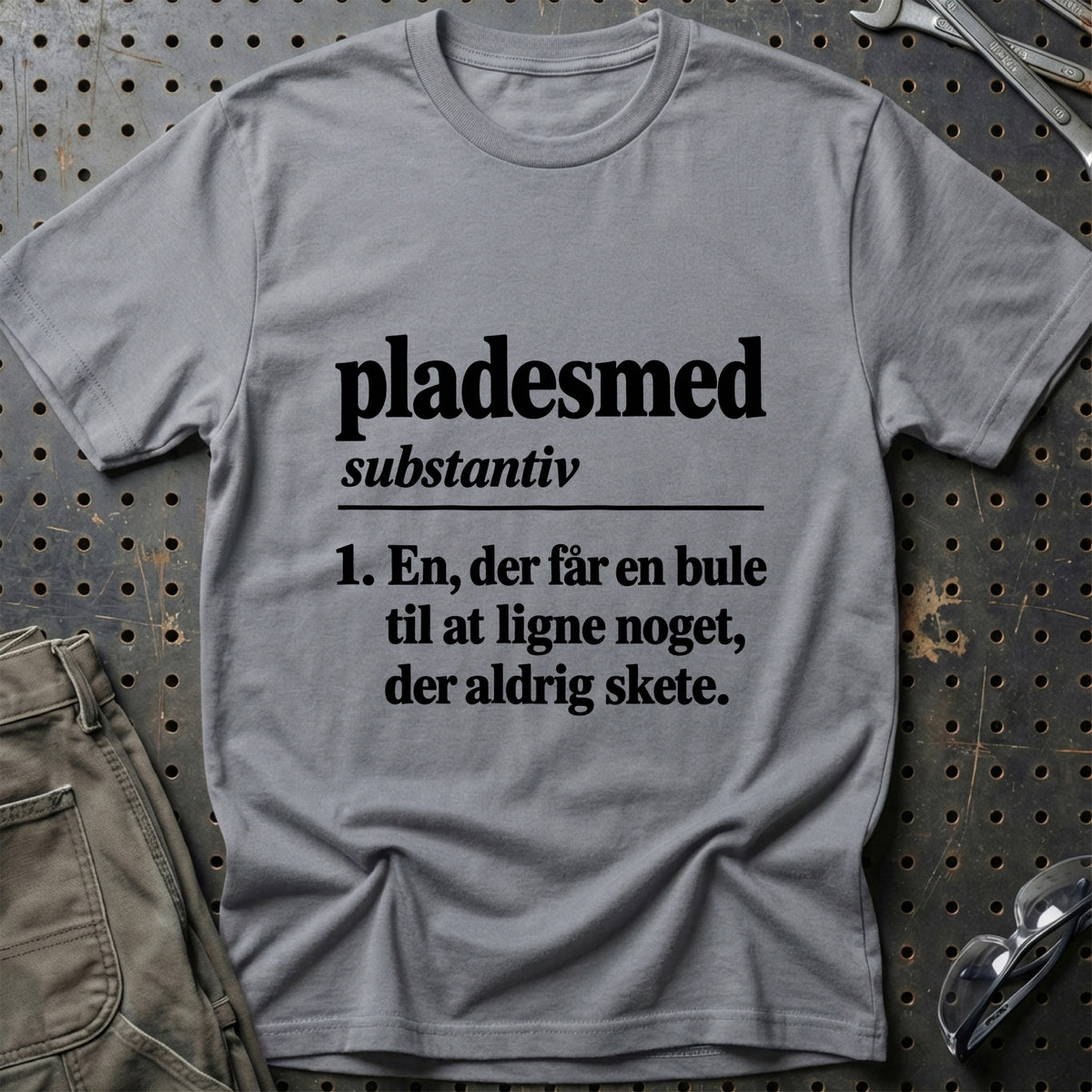 
Pladesmed – Definition T-Shirt – Grå Sport