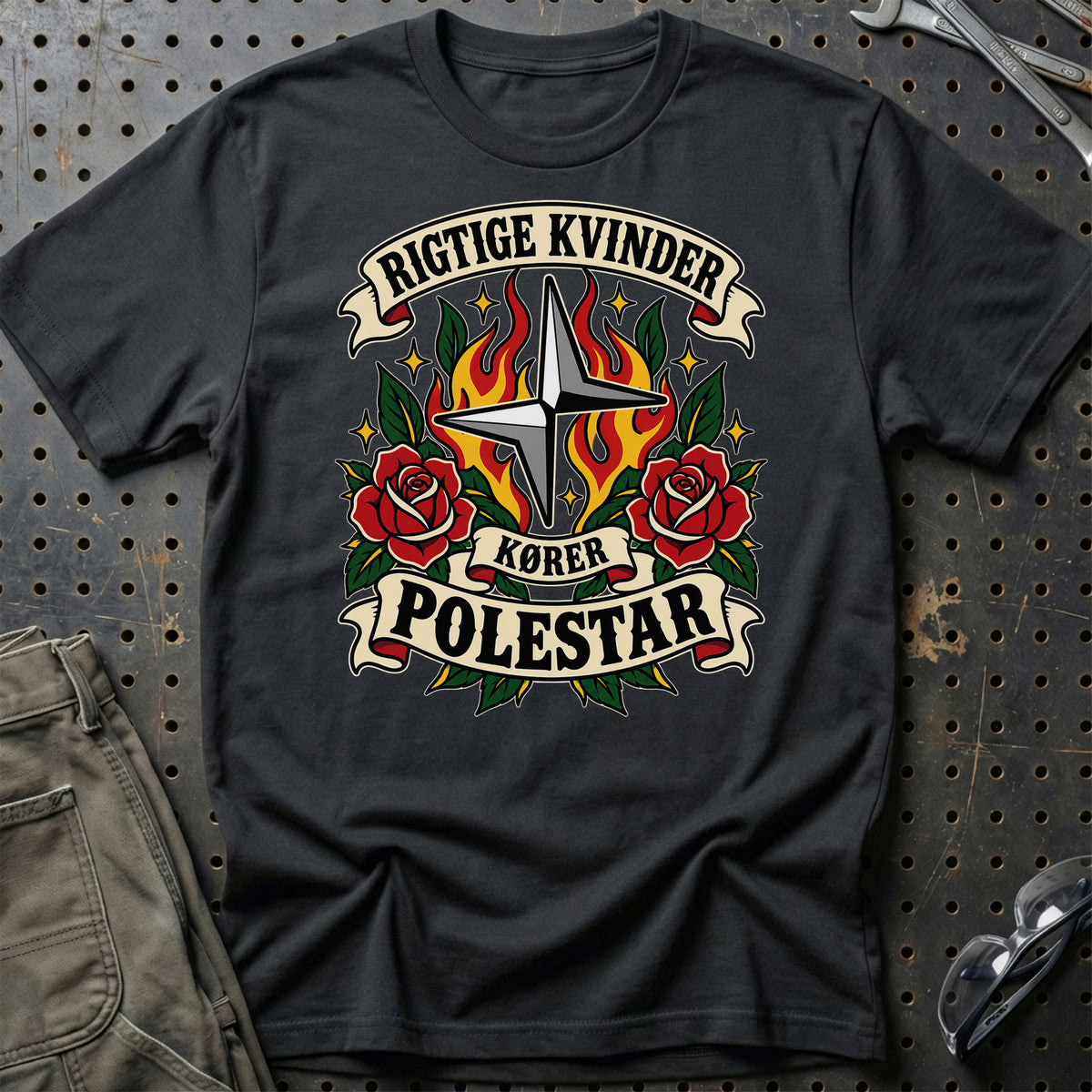 Polestar Rigtige Kvinder Kører – Roser og Flammer T-Shirt – Sort