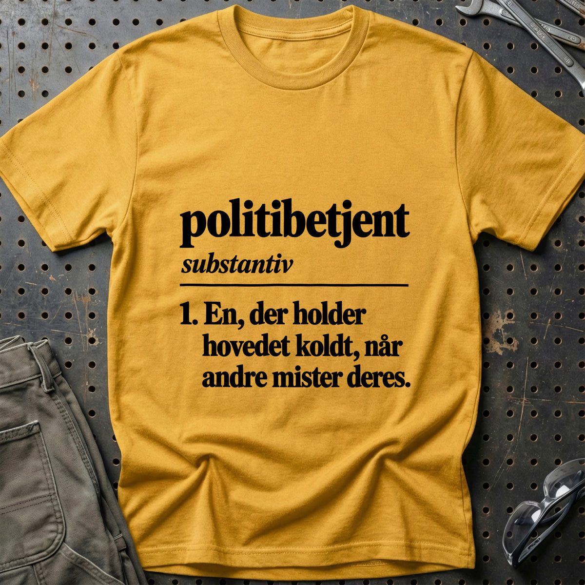 
Politibetjent – Definition T-Shirt – Guld