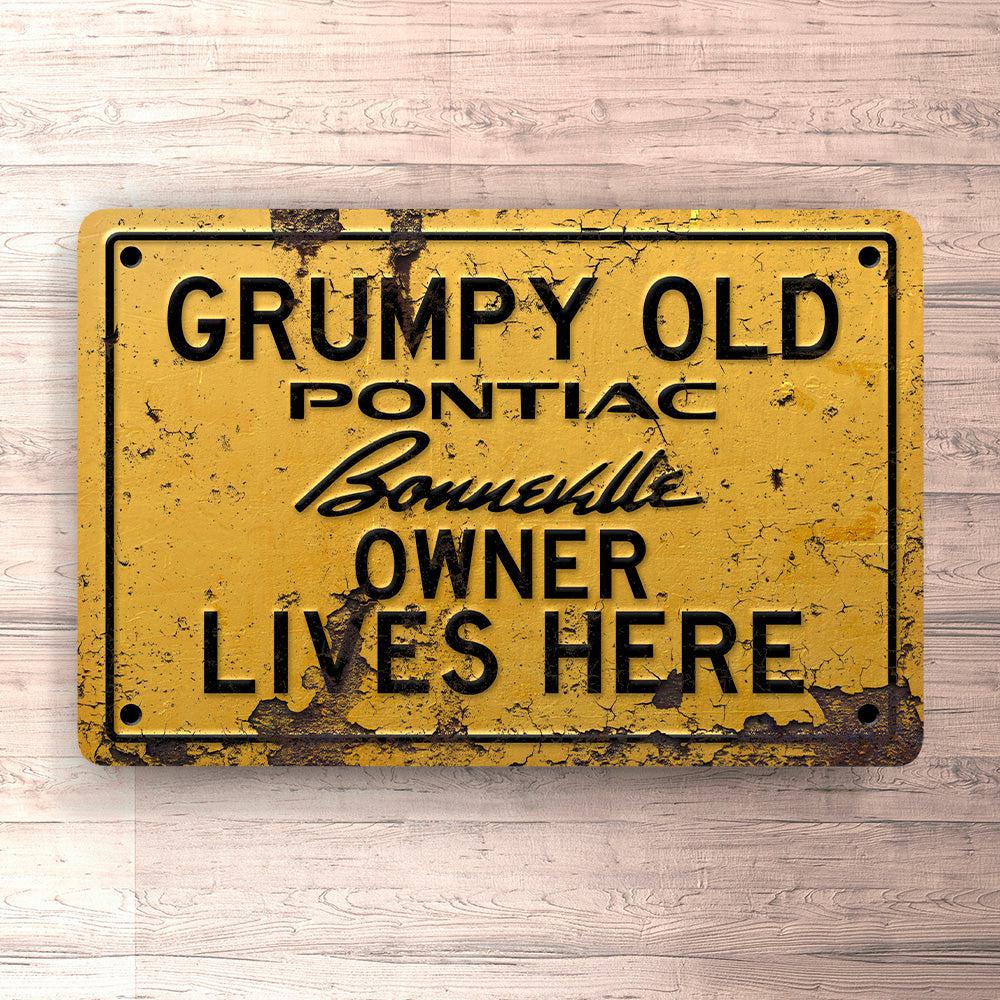 Pontiac Bonnevile Grumpy Old Pontiac Bonnevile Owner Lives Here Skilte, Musemåtte, Dørmåtte , Plakat-Skilte-Pontiac-Garage Culture Shop- garage - man cave - merchandise