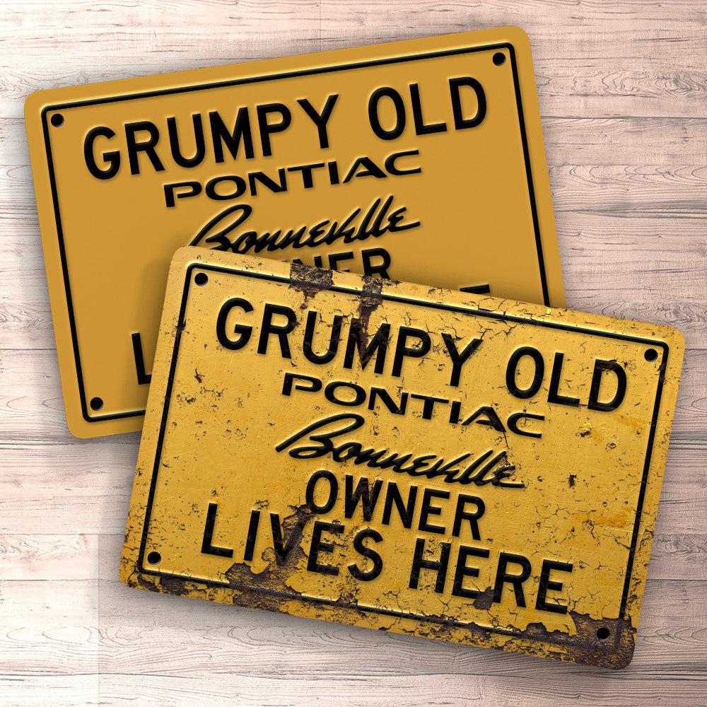 Pontiac Bonnevile Grumpy Old Pontiac Bonnevile Owner Lives Here Skilte, Musemåtte, Dørmåtte , Plakat-Skilte-Pontiac-Garage Culture Shop- garage - man cave - merchandise