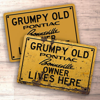 Pontiac Bonnevile Grumpy Old Pontiac Bonnevile Owner Lives Here Skilte, Musemåtte, Dørmåtte , Plakat-Skilte-Pontiac-Garage Culture Shop- garage - man cave - merchandise