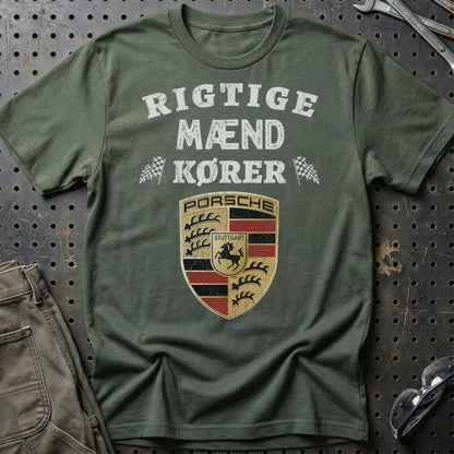 Porsche Rigtige Mænd Kører - Unisex T-Shirt , Bomuld-Beklædning-Porsche-Grøn Militær-S-Garage Culture Shop- garage - man cave - merchandise