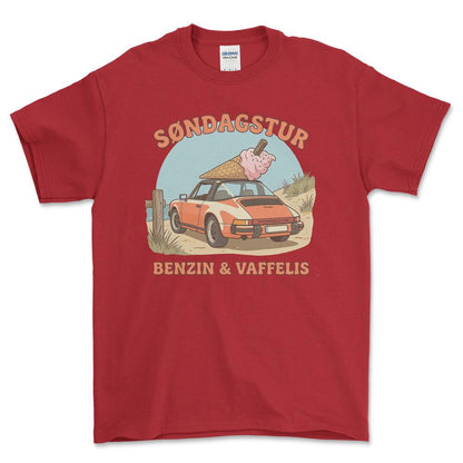 Porsche Søndagstur – Benzin & Vaffelis - Unisex T-Shirt-Beklædning-Porsche-Rød-S-Garage Culture Shop- garage - man cave - merchandise