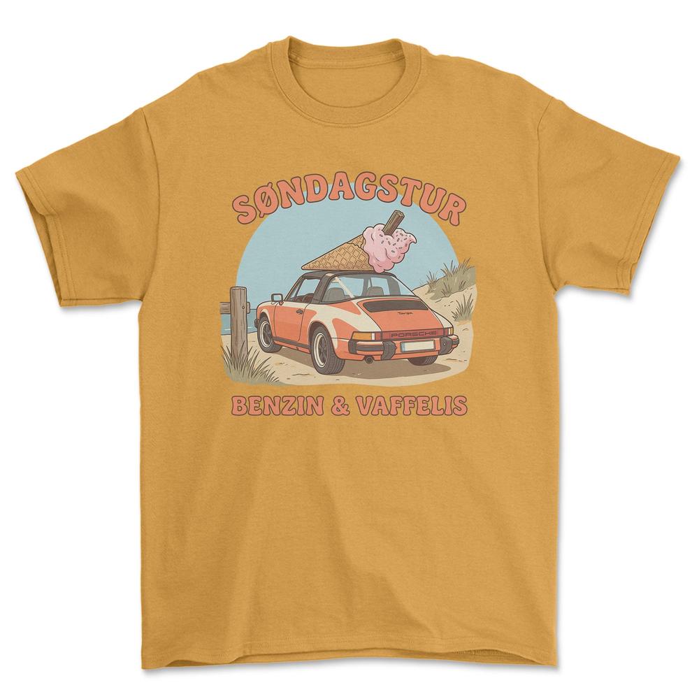 Porsche Søndagstur – Benzin & Vaffelis - Unisex T-Shirt-Beklædning-Porsche-Guld-S-Garage Culture Shop- garage - man cave - merchandise