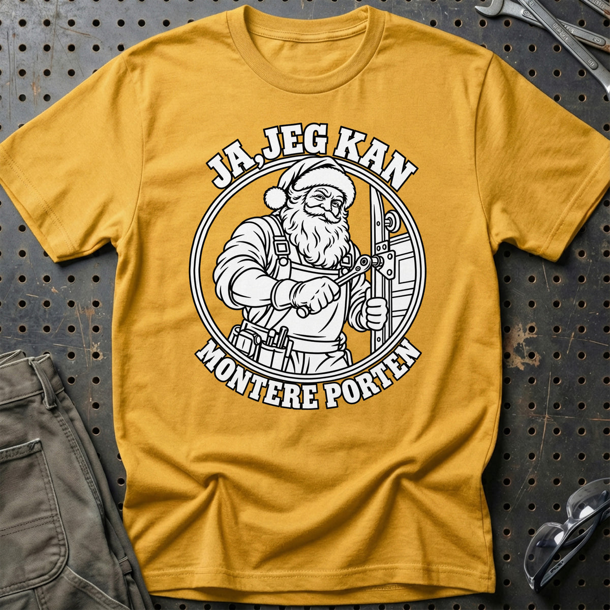 
Portmontør – Santa Kan Det – Jul T-Shirt – Guld