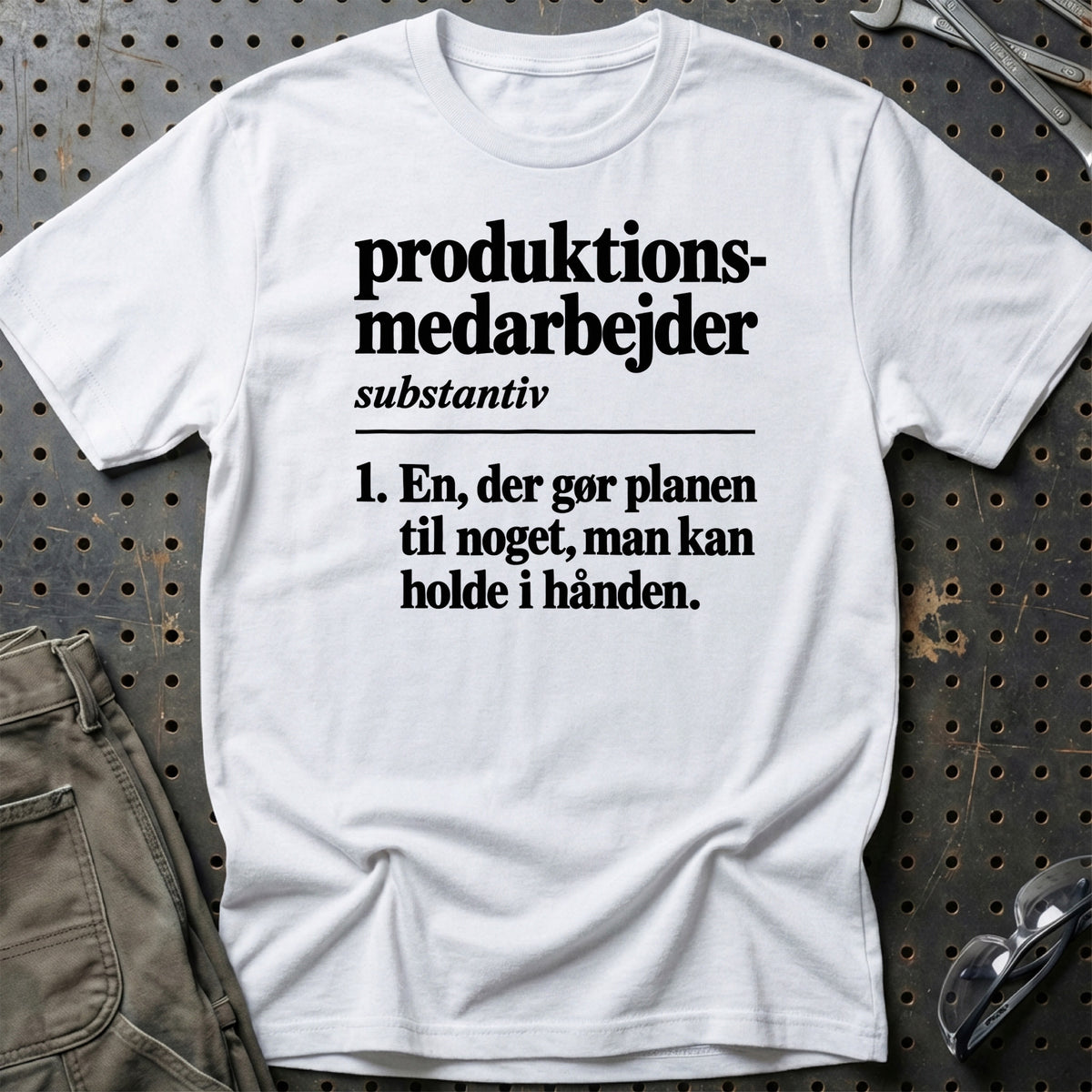 
Produktionsmedarbejder – Definition T-Shirt – Hvid