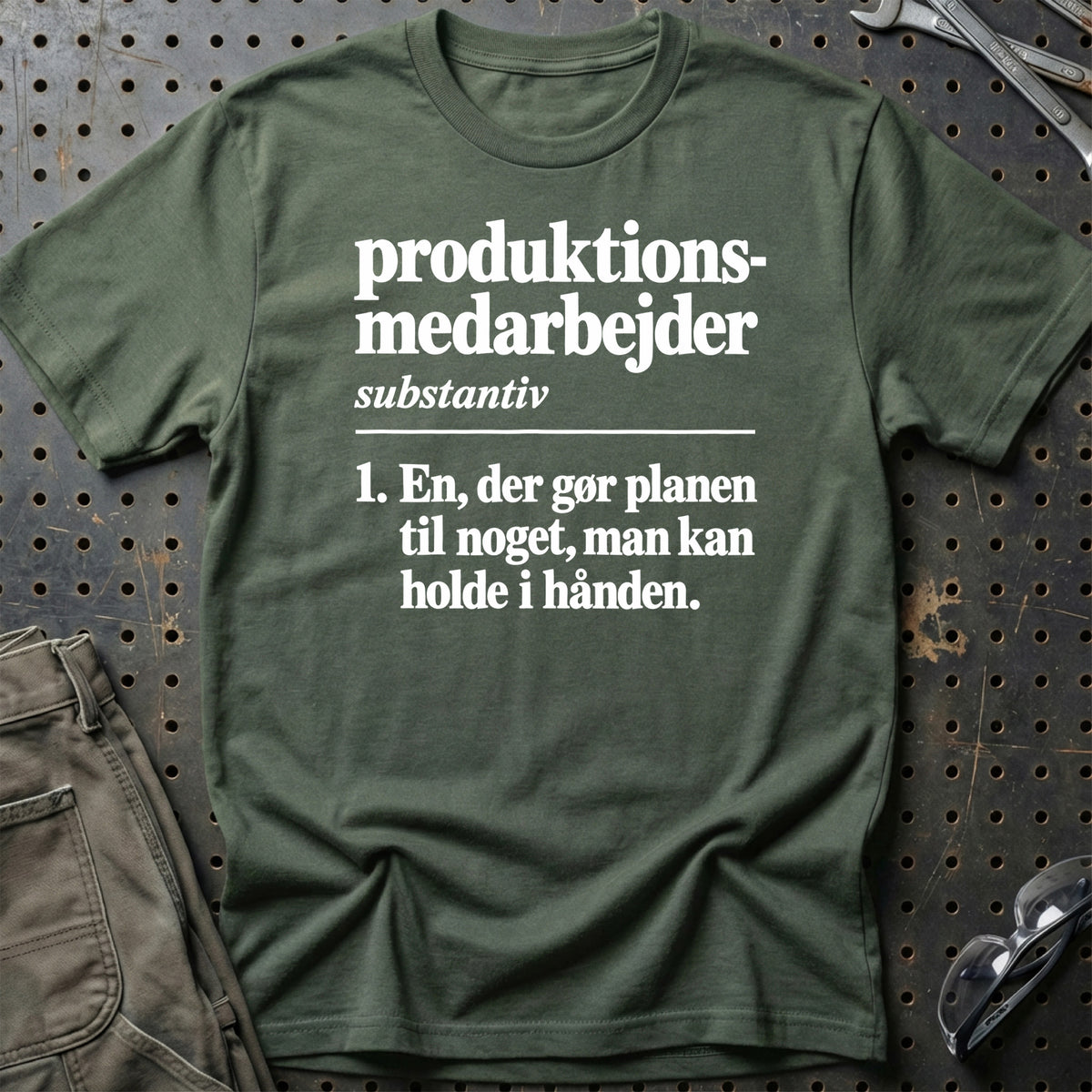 
Produktionsmedarbejder – Definition T-Shirt – Grøn Militær