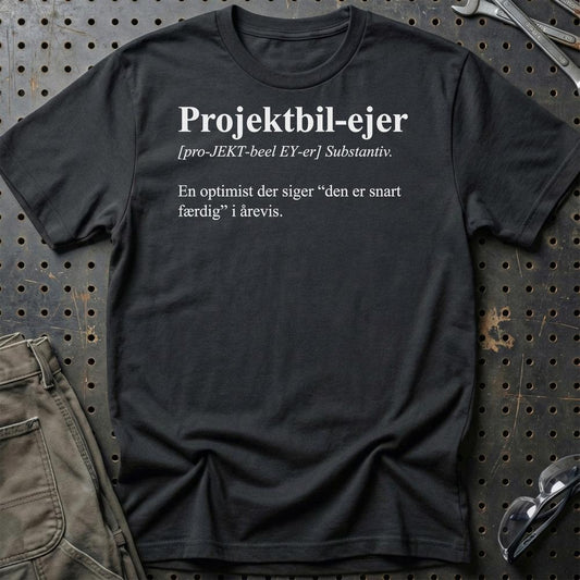 Projektbil-Ejer- Unisex T-Shirt , Bomuld-Beklædning-Garage Culture-Sort-S-Garage Culture Shop- garage - man cave - merchandise