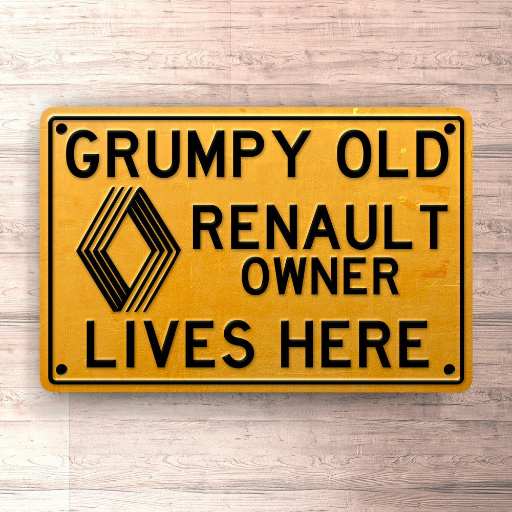 Renault Grumpy Old Renault Owner Lives Here Skilte, Musemåtte, Dørmåtte-Skilte-Renault-Garage Culture Shop- garage - man cave - merchandise