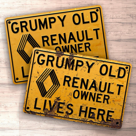 Renault Grumpy Old Renault Owner Lives Here Skilte, Musemåtte, Dørmåtte-Skilte-Renault-Garage Culture Shop- garage - man cave - merchandise