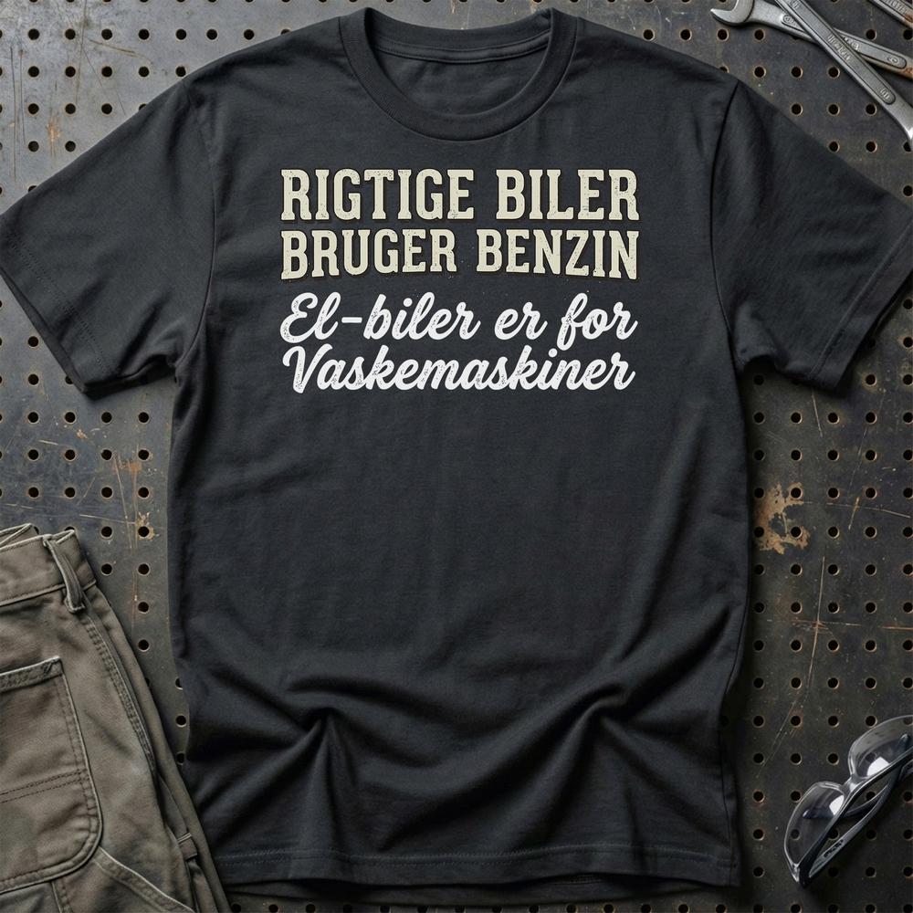 Rigtige Biler Bruger Benzin – Bilentusiast - Unisex T-Shirt , Bomuld-Beklædning-Garage Culture-Sort-S-Garage Culture Shop- garage - man cave - merchandise