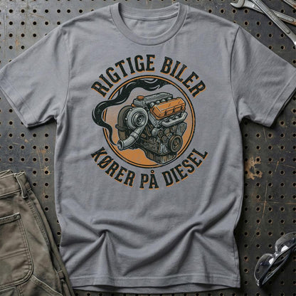 Rigtige Biler Kører På Diesel - Unisex T-Shirt , Bomuld-Beklædning-Garage Culture-Grå Sport-S-Garage Culture Shop- garage - man cave - merchandise