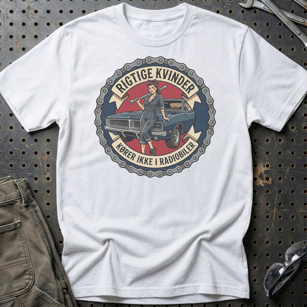 
Produktbillede af Rigtige Kvinder Kører Ikke I Radiobiler T-Shirt