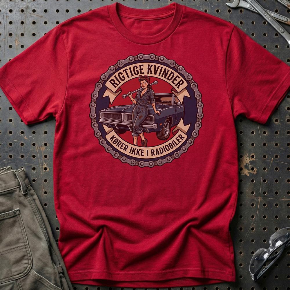 
Produktbillede af Rigtige Kvinder Kører Ikke I Radiobiler T-Shirt
