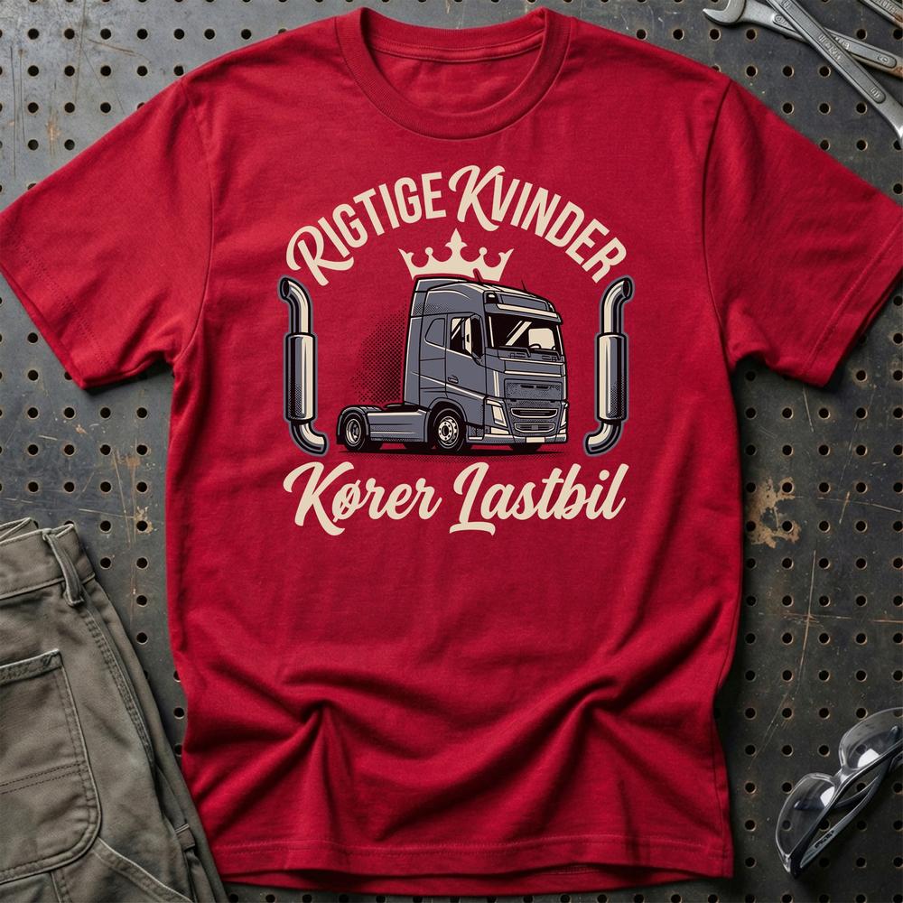 Rigtige Kvinder Kører Lastbil T-Shirt-Beklædning-Garage Culture-Rød-S-Garage Culture Shop- garage - man cave - merchandise