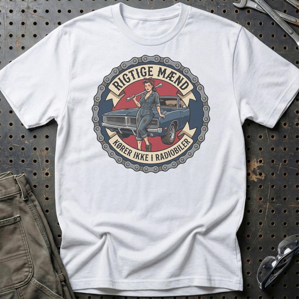 Rigtige Mænd Kører Ikke I Radiobiler - Unisex T-Shirt , Bomuld-Beklædning-Garage Culture-Hvid-S-Garage Culture Shop- garage - man cave - merchandise