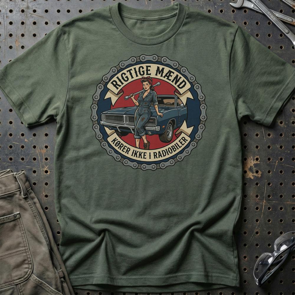 Rigtige Mænd Kører Ikke I Radiobiler - Unisex T-Shirt , Bomuld-Beklædning-Garage Culture-Grøn Militær-S-Garage Culture Shop- garage - man cave - merchandise