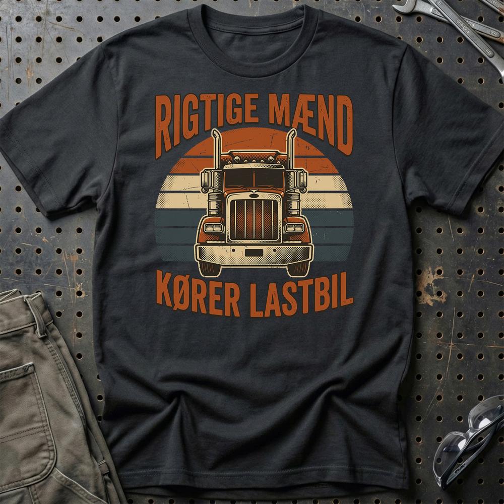 Rigtige Mænd Kører Lastbil T-Shirt-Beklædning-Garage Culture-Sort-S-Garage Culture Shop- garage - man cave - merchandise