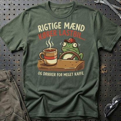 Rigtige Mænd Kører Lastbil - Unisex T-Shirt , Bomuld-Beklædning-Garage Culture-Grøn Militær-S-Garage Culture Shop- garage - man cave - merchandise