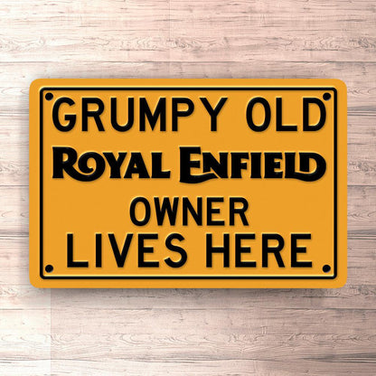 Royal Enfield Grumpy Old Royal Enfield Owner Lives Here Skilte, Musemåtte, Dørmåtte , Plakat-Skilte-Royal Enfield-Garage Culture Shop- garage - man cave - merchandise