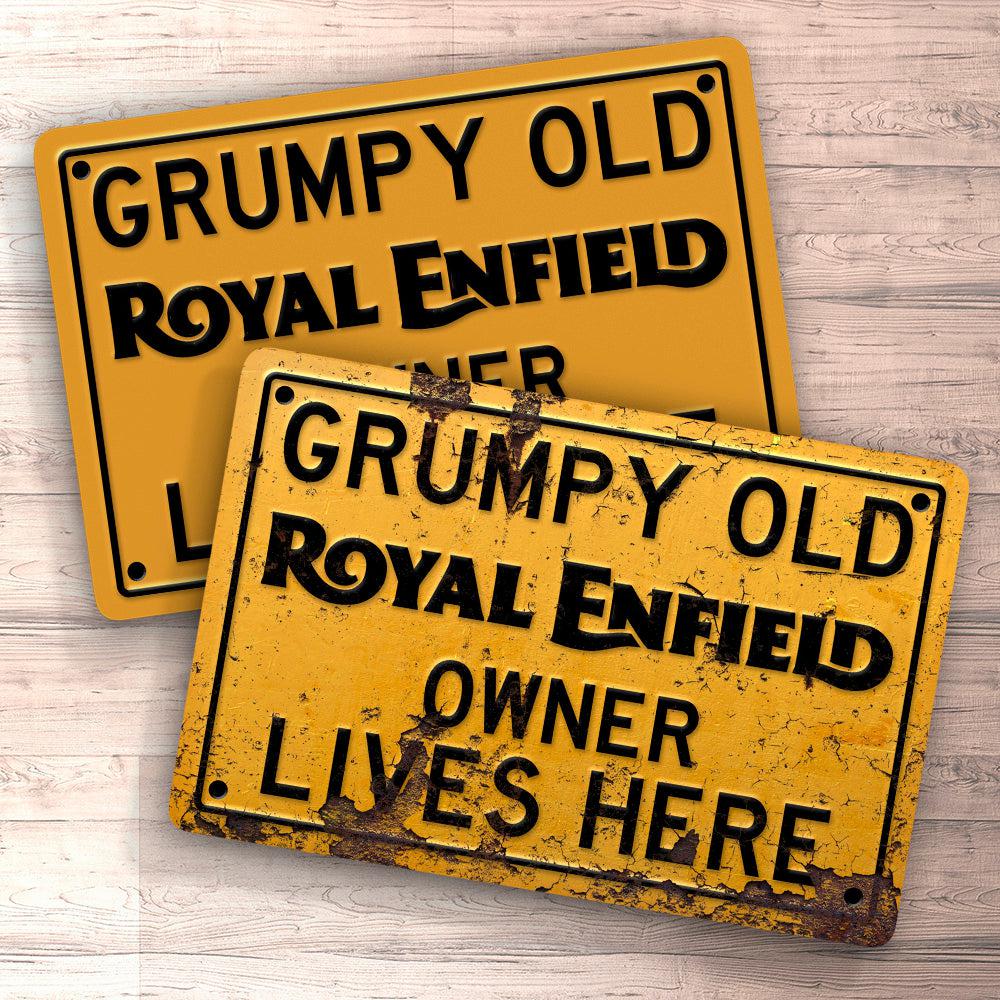 Royal Enfield Grumpy Old Royal Enfield Owner Lives Here Skilte, Musemåtte, Dørmåtte , Plakat-Skilte-Royal Enfield-Garage Culture Shop- garage - man cave - merchandise