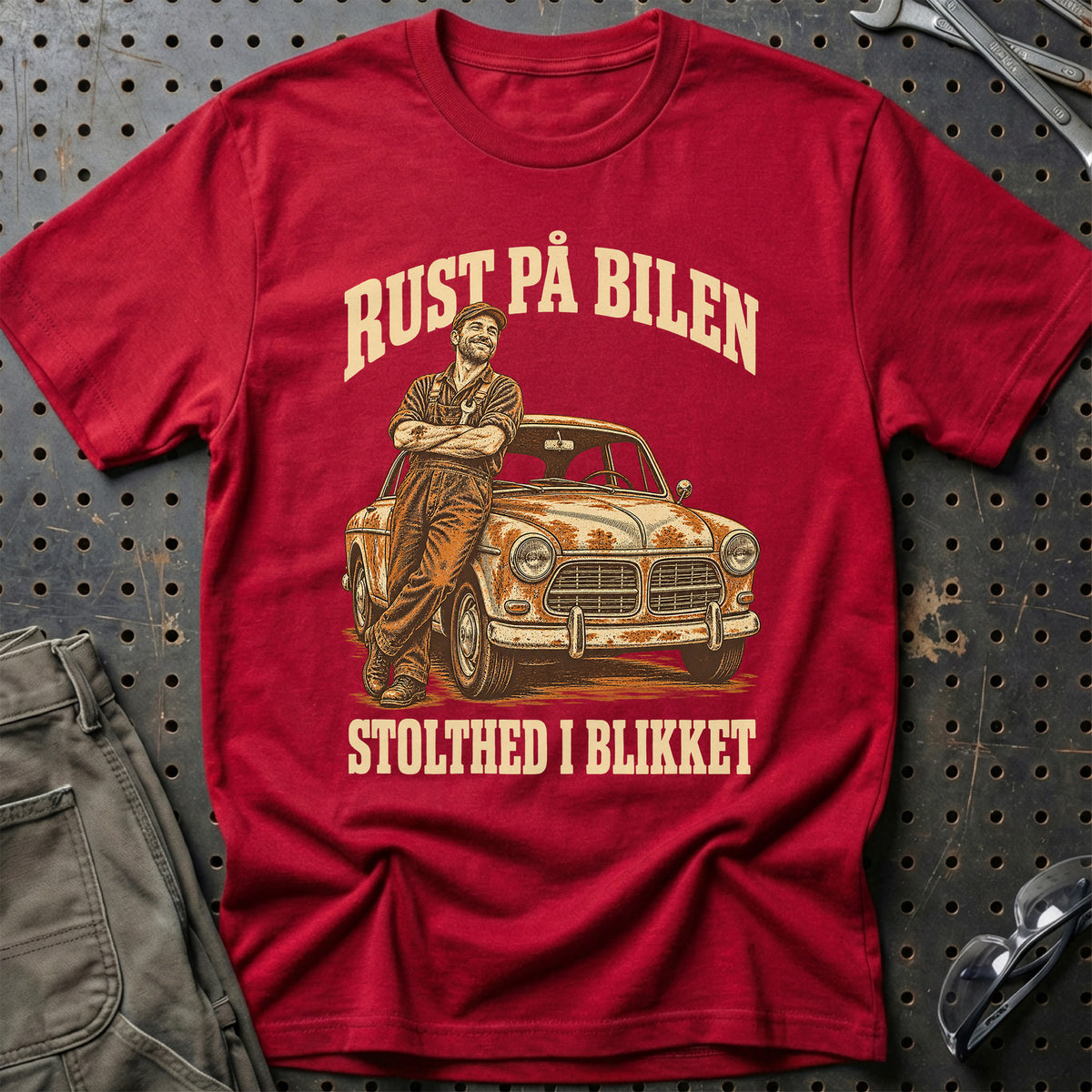 
Produktbillede af Rust på bilen – Stolthed i blikket T-Shirt
