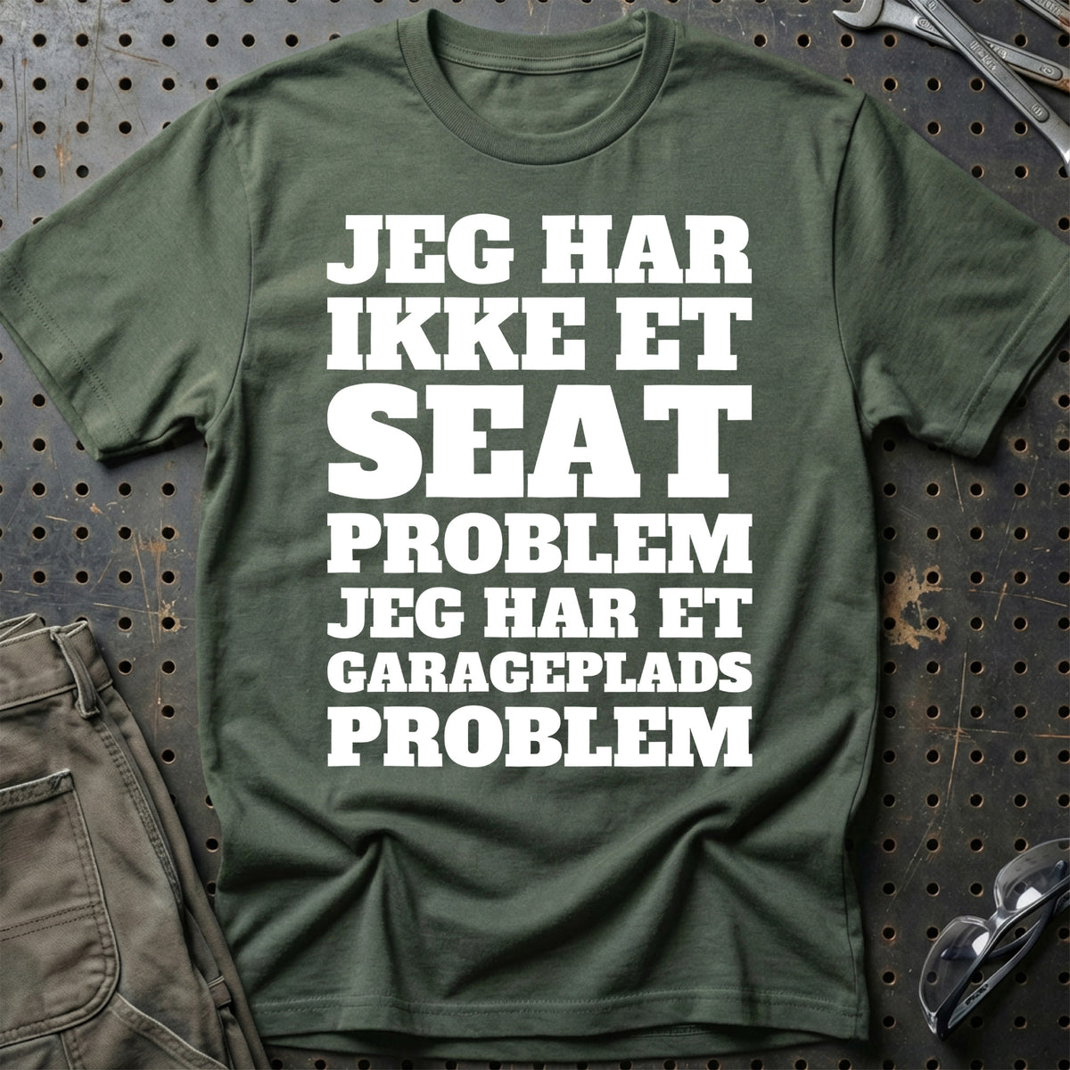 
Produktbillede af SEAT – Jeg har et garageplads problem T-Shirt