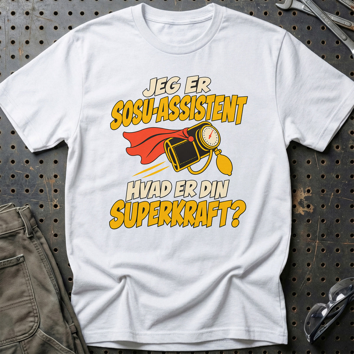 
SOSU-assistent – Hvad er din superkraft? – Unisex T-Shirt – Hvid