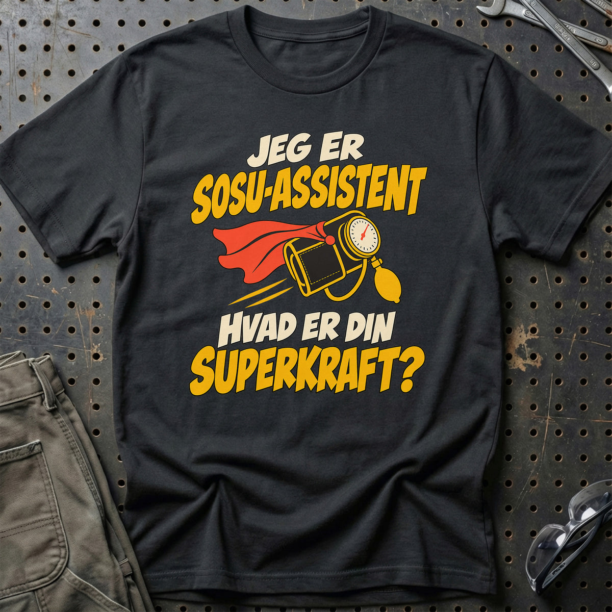 
SOSU-assistent – Hvad er din superkraft? – Unisex T-Shirt – Sort