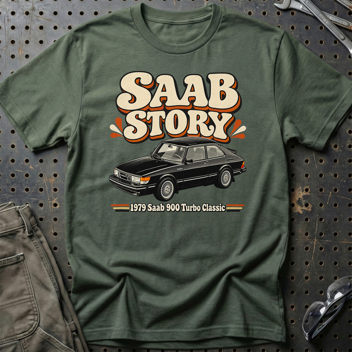 
Saab 900 Turbo Classic 1979 – Saab Story T-Shirt – Grøn Militær