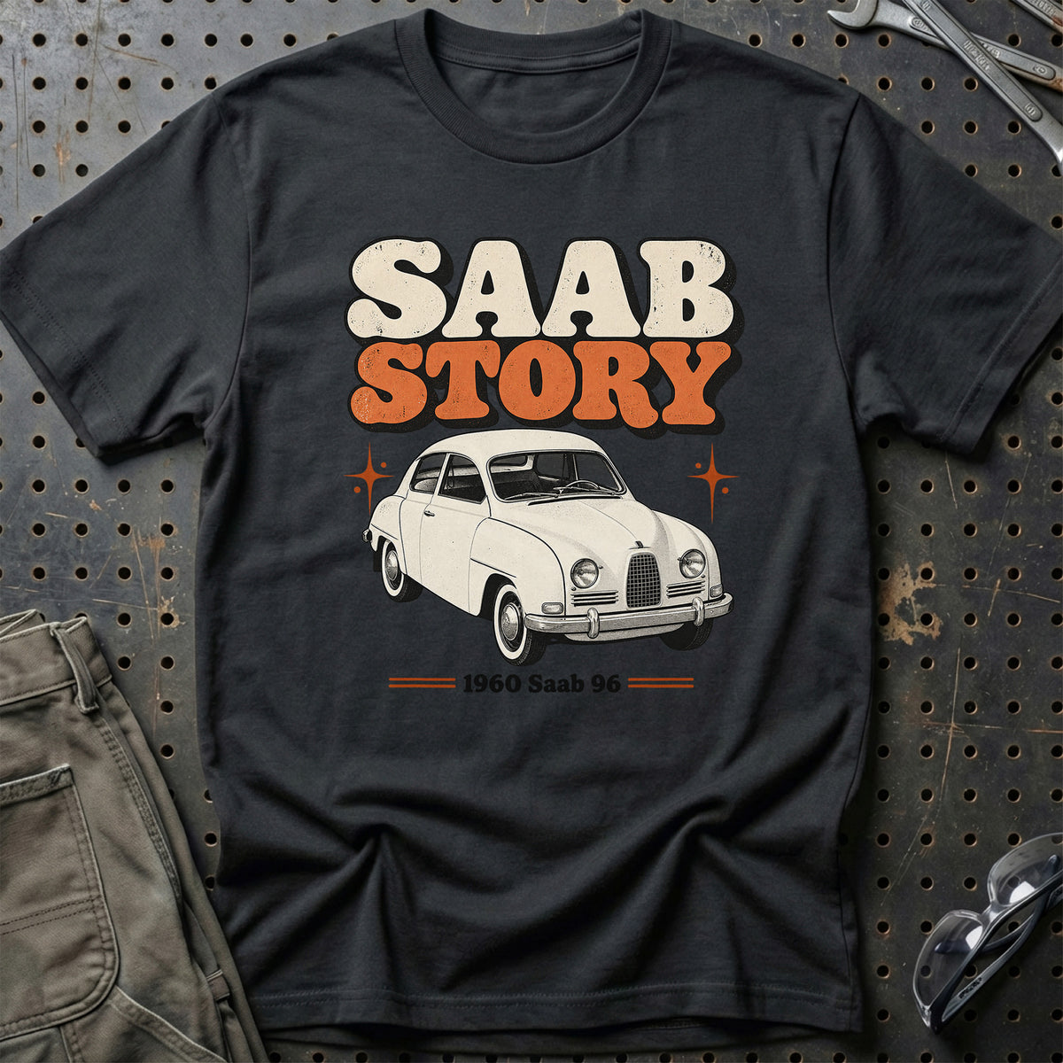 
Saab 96 1960 – Saab Story T-Shirt – Sort