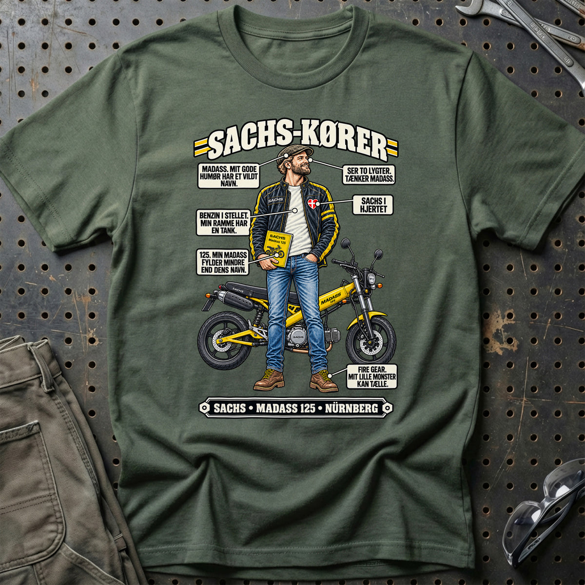 
Sachs-Kører T-Shirt – Grøn Militær