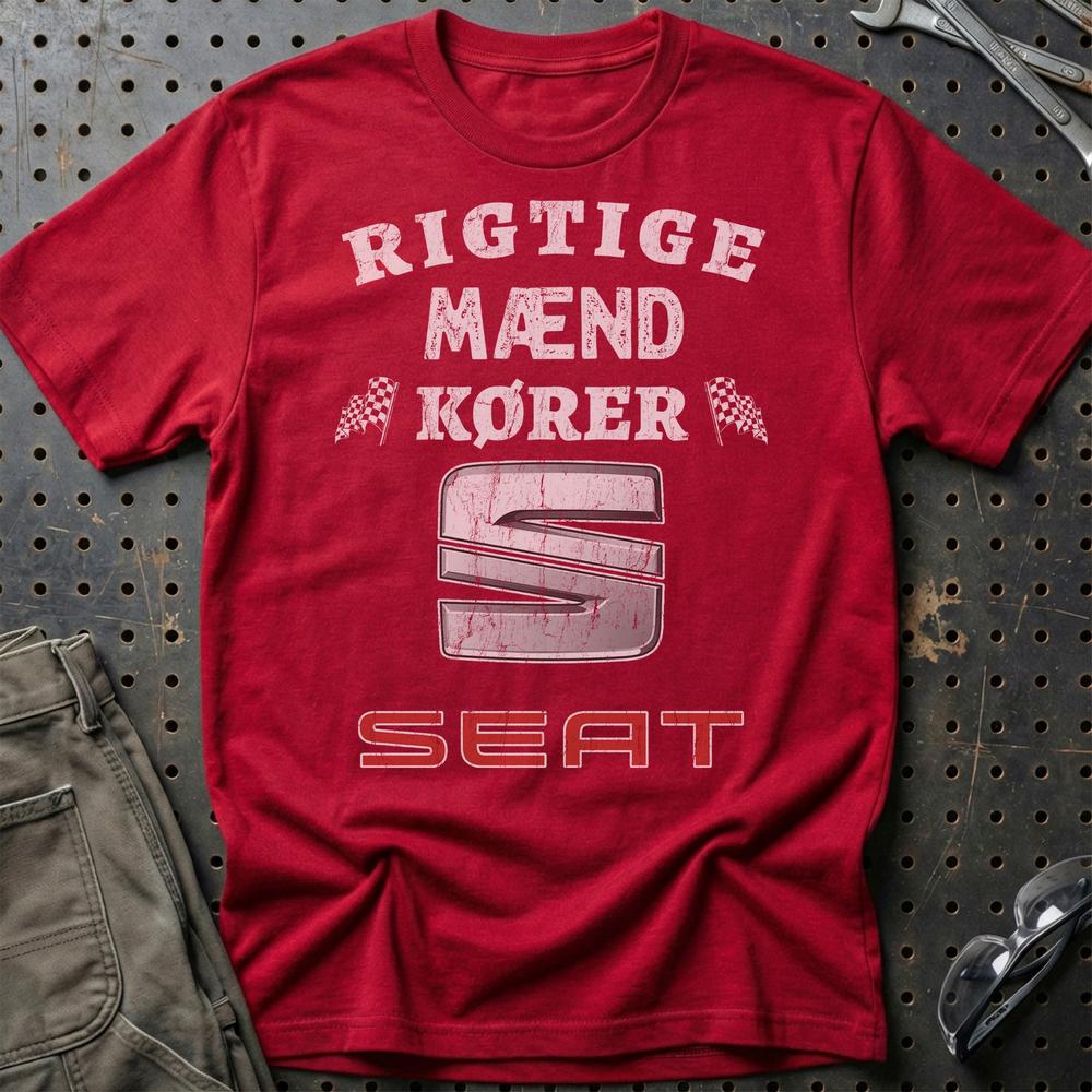 Seat Rigtige Mænd Kører - Unisex T-Shirt , Bomuld-Beklædning-Seat-Rød-S-Garage Culture Shop- garage - man cave - merchandise
