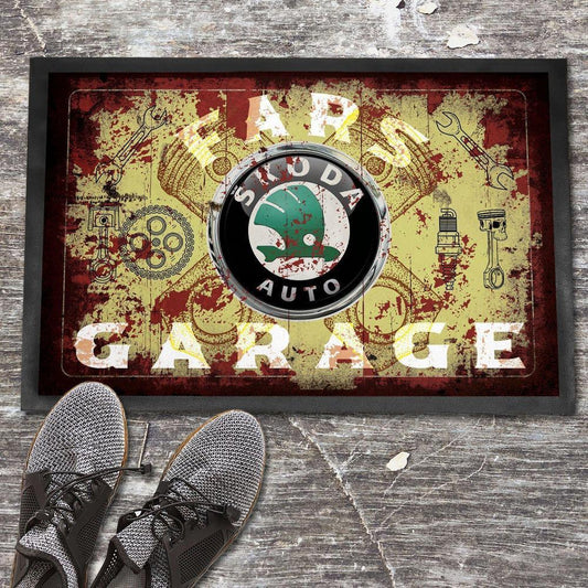 Škoda Fars Garage Vintage Skilte, Musemåtte, Dørmåtte , Plakat-Skilte-Skoda-Garage Culture Shop- garage - man cave - merchandise