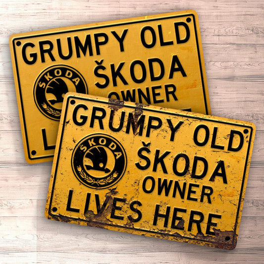 Skoda Grumpy Old Skoda Owner Lives Here Skilte, Musemåtte, Dørmåtte-Skilte-Skoda-Garage Culture Shop- garage - man cave - merchandise