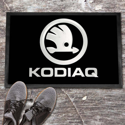 Škoda Kodiaq Skilte, Musemåtte, Dørmåtte , Plakat-Skilte-Skoda-Dørmåtte 40x60 cm-Garage Culture Shop- garage - man cave - merchandise